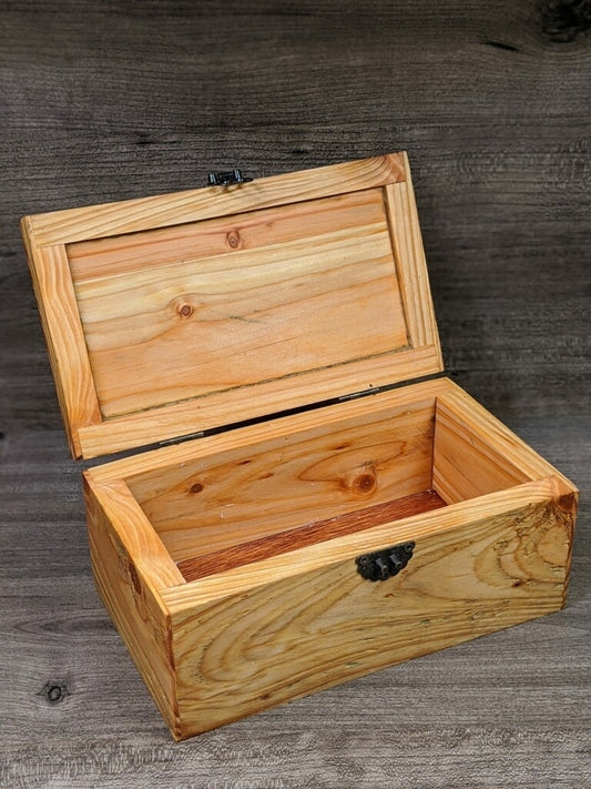 Reclaimed wood box