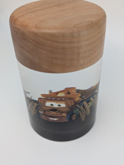 Tow Mater Epoxy Night Light – Field Scene