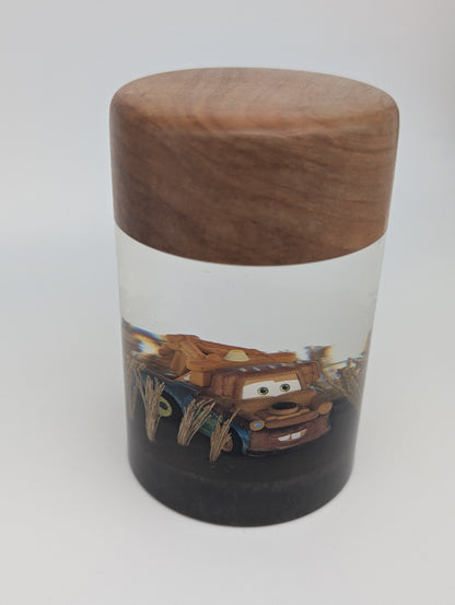 Tow Mater Epoxy Night Light – Field Scene