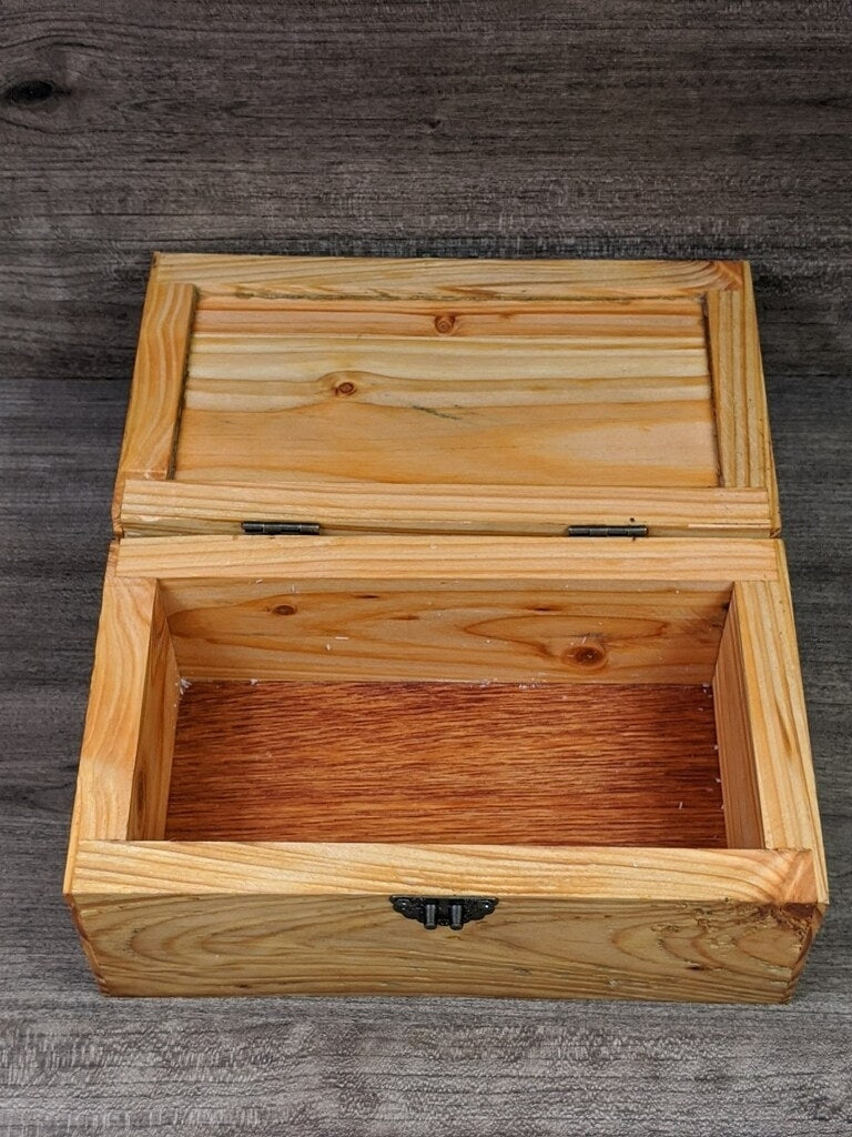 Reclaimed wood box