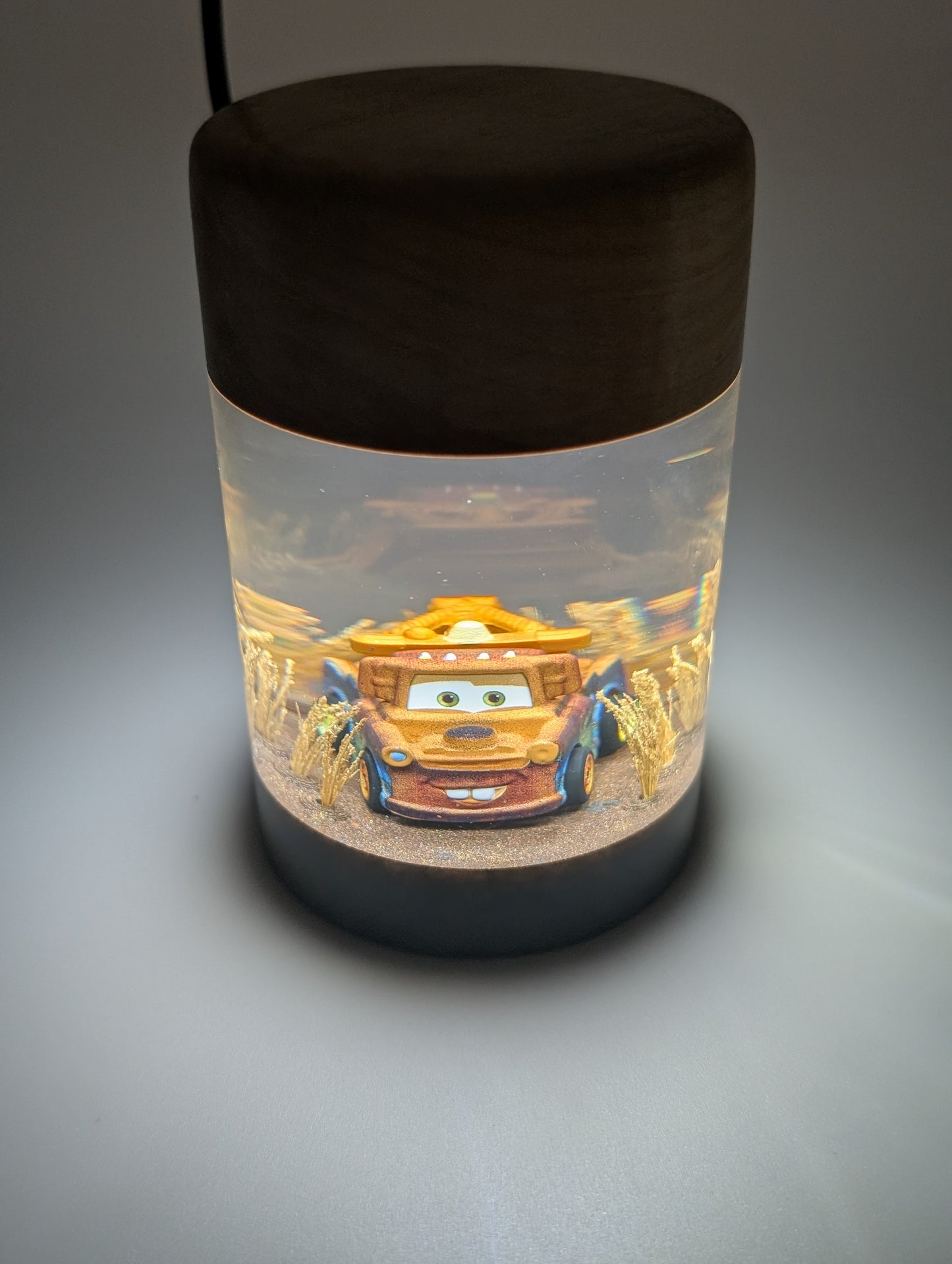 Tow Mater Epoxy Night Light – Field Scene